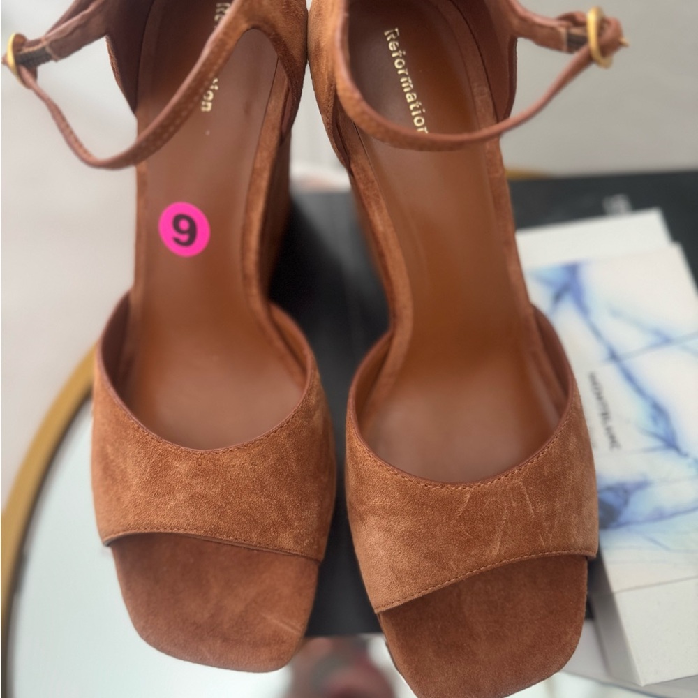 NEW Reformation Women's Judy Platform Sandal Size 9 in Rum Suede - Picture 4 of 9